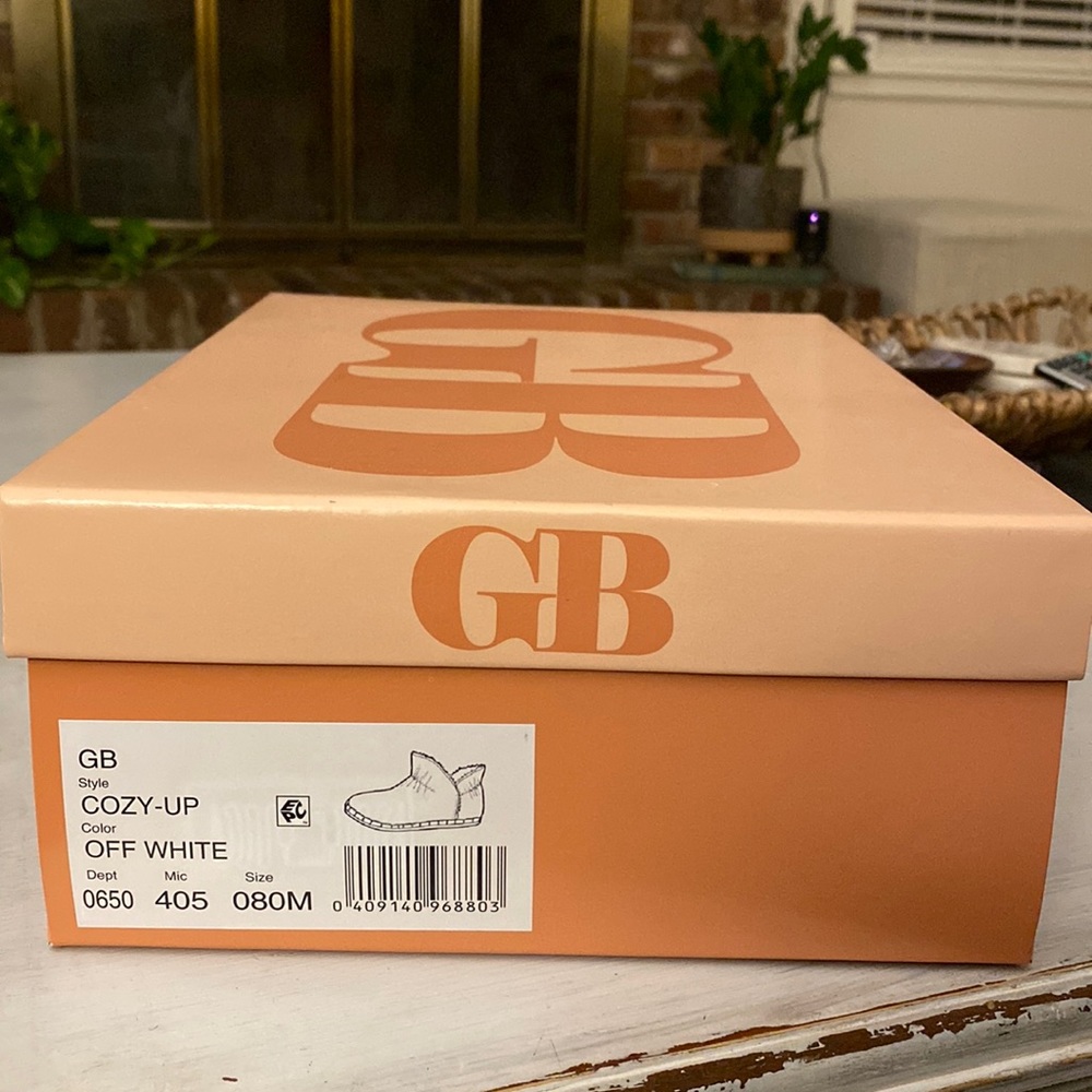 Cozy-up Gianni Bini house shoes